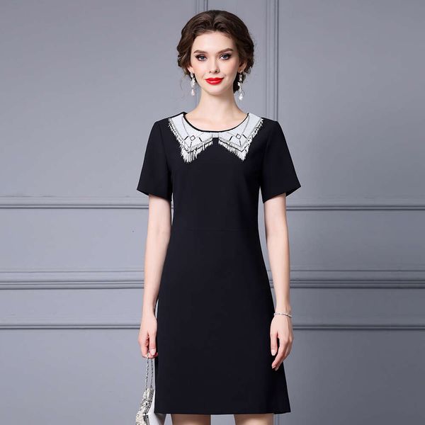 Niche High-end Noble Dress with Patchwork Fake Collar High Waist Slimming Short Sleeved Small Black Dress Summer 2024 New Item Waist Oversiz