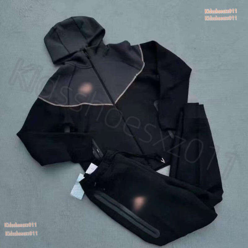 Designer Hoodie Niki Tech Fleece Nocta Tracksuit Coat Pull Windbreaker Sweatpants Windproof Tottenham Monclor Doudoune Homme Northern Ireland Kids
