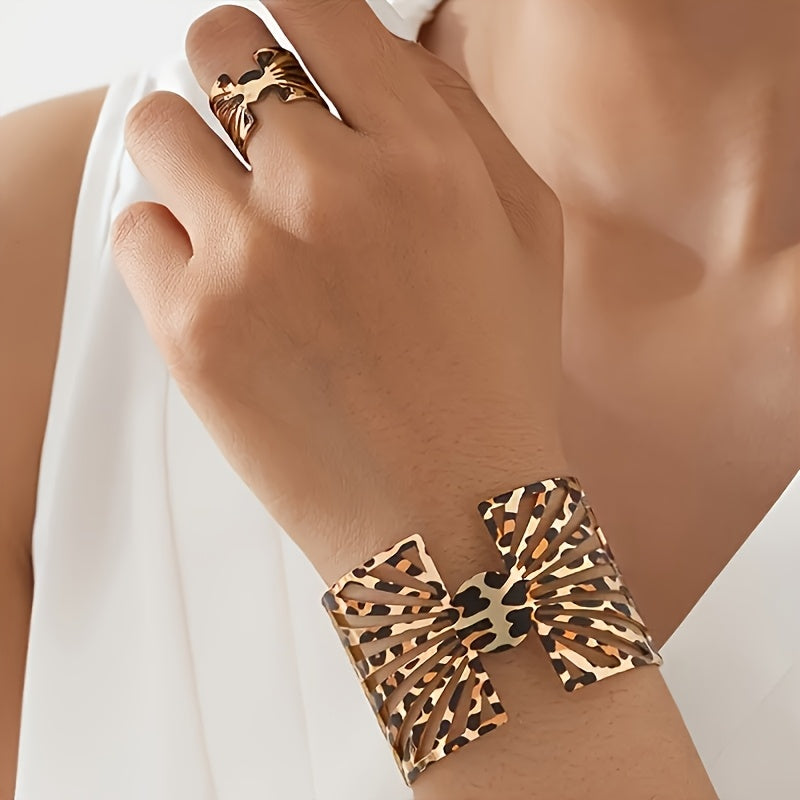 TEMU 1 Open Bracelet + 1 Women's Jewelry Set With Hollow Leopard Geometric Minimalist Style Suitable For Casual Attire And Versatile Gifting