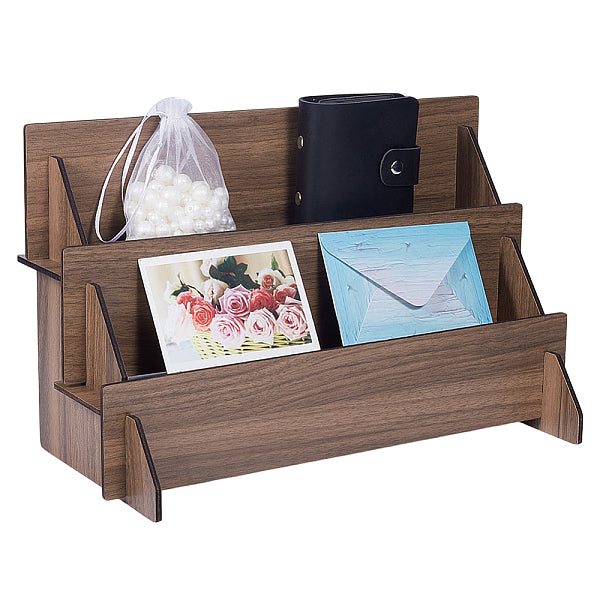 Colonne montante d'affichage de figurines en bois