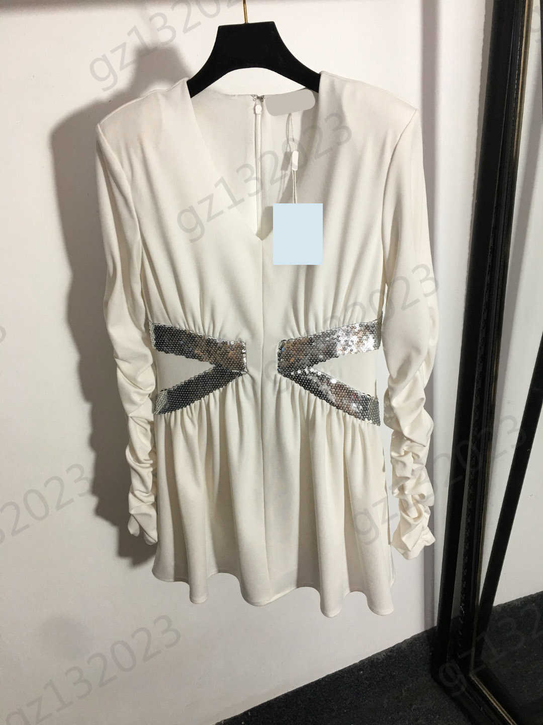 Designer Womens Dresses Waist Sequin Embroidery V-neck Dress Bubble Long Sleeve Shoulder Pad Design Zipper Maxiskit Women Clothing 2 Colors