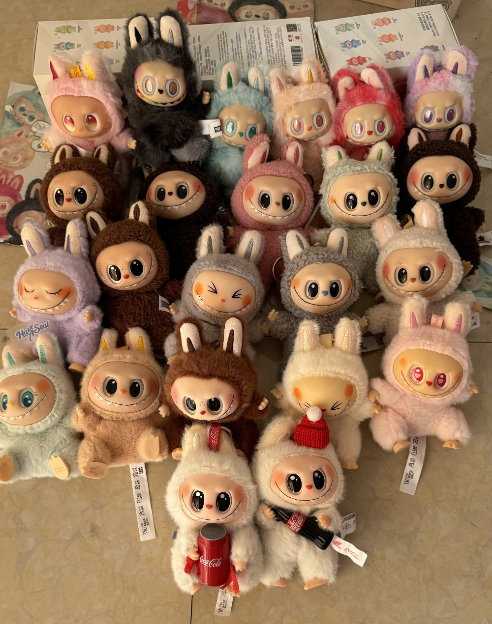 Coca labubu Wholesale: 5 US dollars each Labubu of 23 color fall in wild V1 V2 V3 generation ornament dolls desktop decoration labubuT25446 Free shi