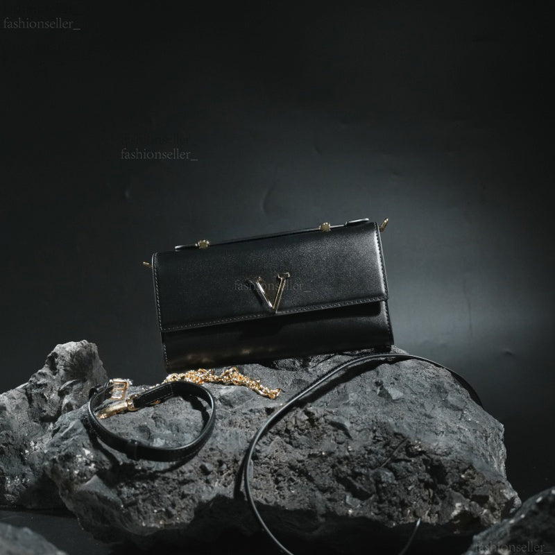 99AThe exquisite 163C chip version of imported cowhide A-grade pure copper hardware, featuring a top-level design for a single-shoulder handbag or c