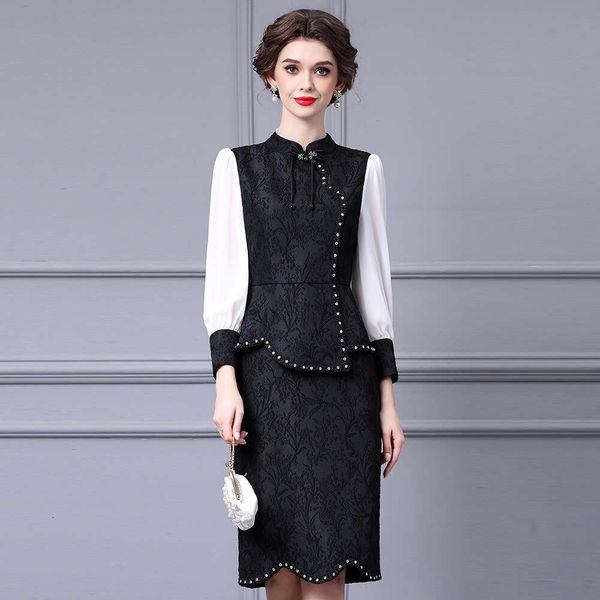 New Chinese Style Stand Up Collar Buckle Fake Two-piece Hip Bag Skirt Heavy-duty Nail Drill High-end Jacquard Color Blocked Dress Autumn Den