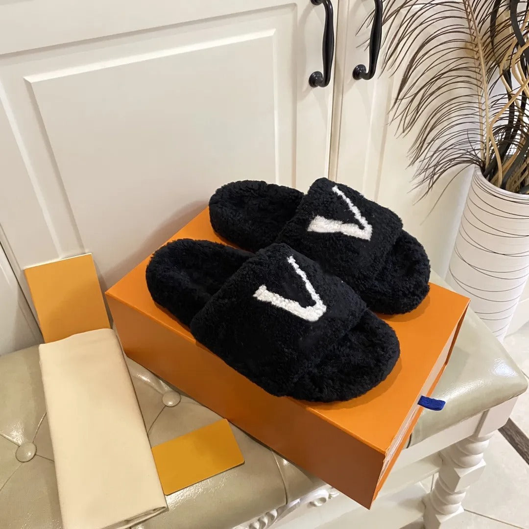 Fashion women wool sandals selling Slippers Woman Slipper Shoes Autumn Winter slides Sandal fuzzy sandal lightweight house Warm Slippers Flat Flop S