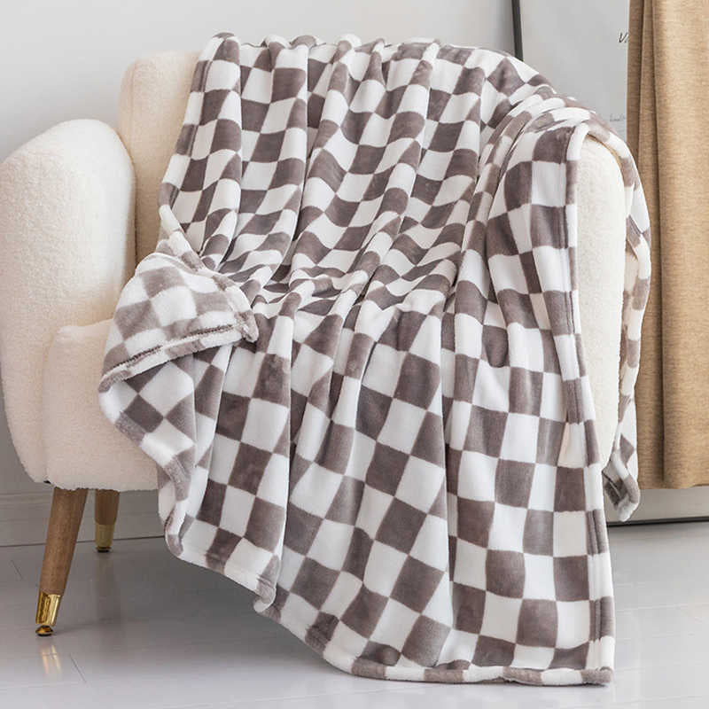 70x100cm Small Plaid Blanket for Sofa Yoga Office Coral Fleece Throw Blankets Adult Kid Pet Thin Warm Soft Warm Bedspread