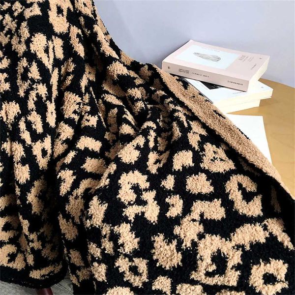 New Arrival Soft plush polyester thick fluffy autumn winter blanket perfect for sofa beds and chairs Z241101