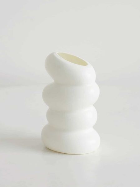 1 plastic vase Nordic white plastic vase an unbreakable vase for decorating the center of tulip flower arrangement Y250114