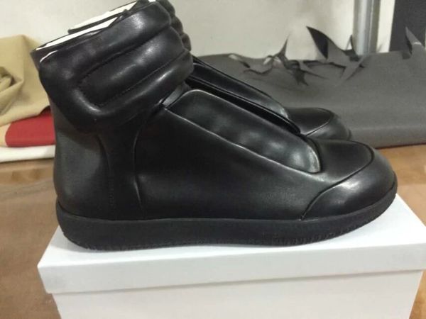 2025 Designer Men Men genuíno Botas de Leatde Hight Sport Shoes Sneaker High Luxury Casual Shoes Sport Top Trainer Boys Outdoor Botas com ca