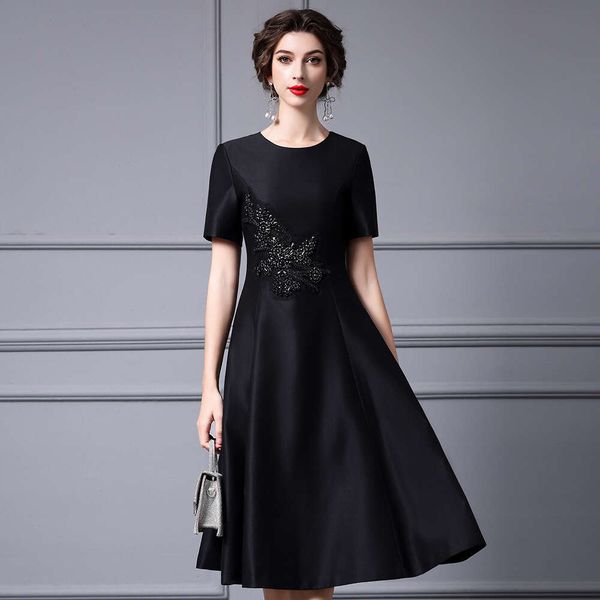 Black High-end Light Luxury Temperament Heavy Industry Nail Bead High Waist Cover Belly Big Swing Dress Spring-summer 2024 New Item Oversize