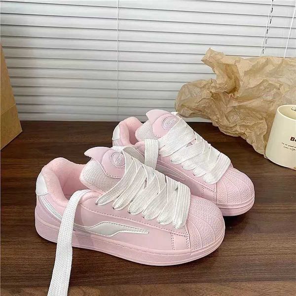 Moda Black Lace-up Sneaky Shokers Shoes Spring Skateboard Shoes para mulheres Treinadores casuais Plataforma de rua Sapatos Vulcanizados Y25