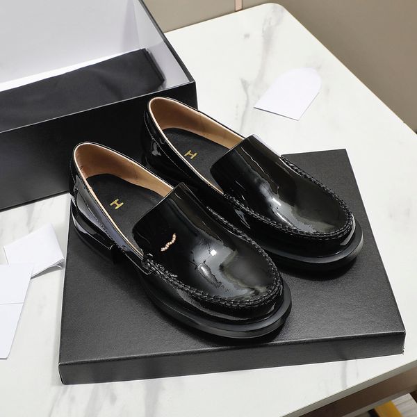 Sneakers Loafers Womens Mens Dress Shoes Designer Luxury Fashion Men Business Leather Flat Low Top Cow Leather Oxfords Casual Moccasins Lazy