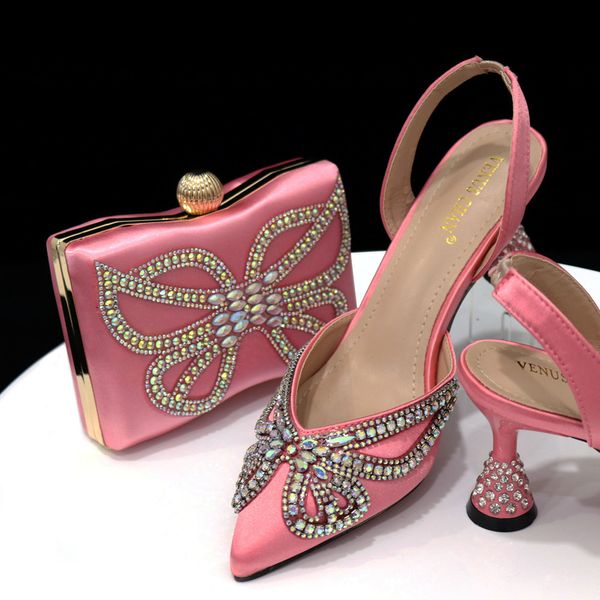 African women&#039;s pointed women&#039;s shoes and trapezoidal rhinestone bags popular in Nigeria