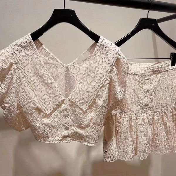 Lace Hollow Sandro Hollow embroidered doll neck bubble sleeve shirt top+pleated skirt