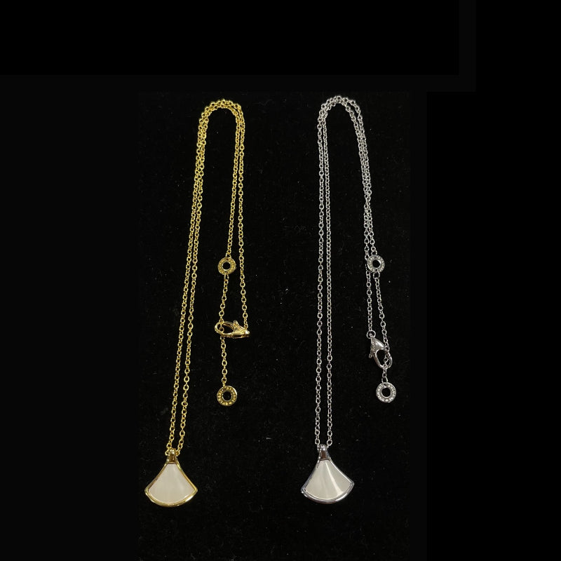 Pendant Necklace High-quality Designer Diamond Necklace Red Jasper Small Fan Suitable for Women Precious Jewelry Wedding jewelry