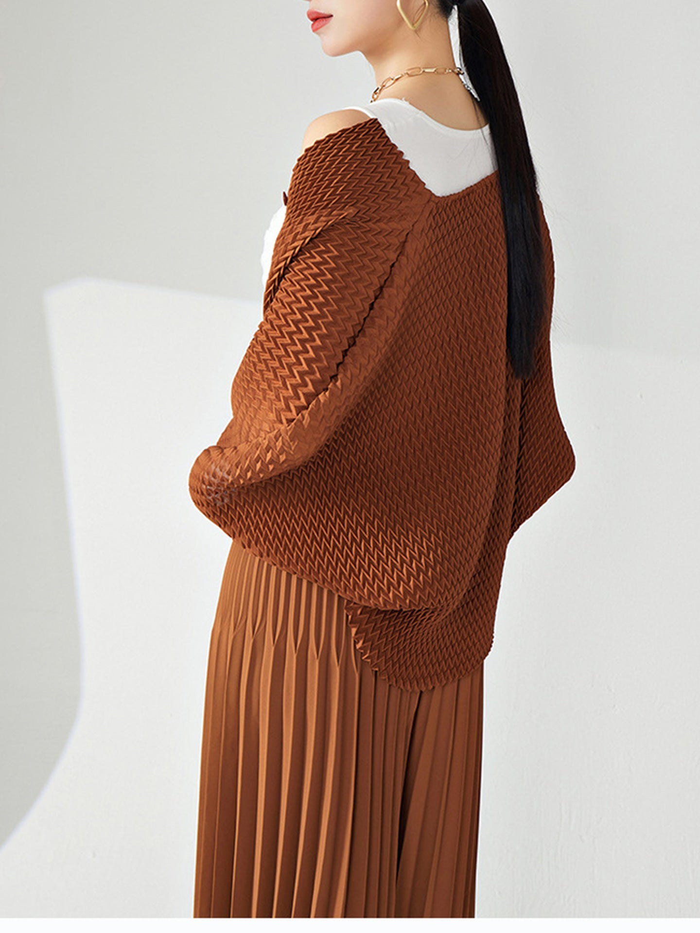 (441) Women&#039;s Loose Shawl Knitted Cardigan Pleated Short Jacket