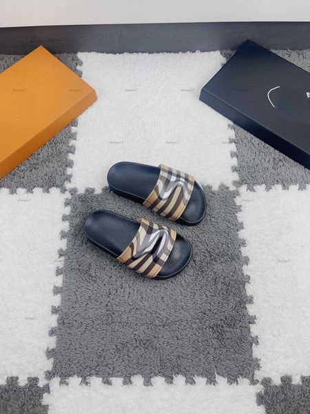 Top designer slides Logo printing Kids Sandals high quality baby Slippers Size 26-35 Summer Child Shoes Box Packaging