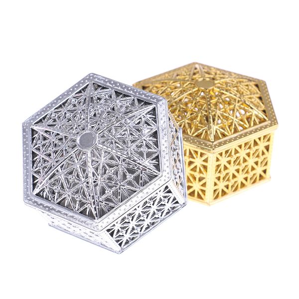 Creative Retro Plastic Hollow Jewelry Storage Box Gold Silver Chocolate Candy Box Souvenir Trinket Organizer Wedding Favor Box
