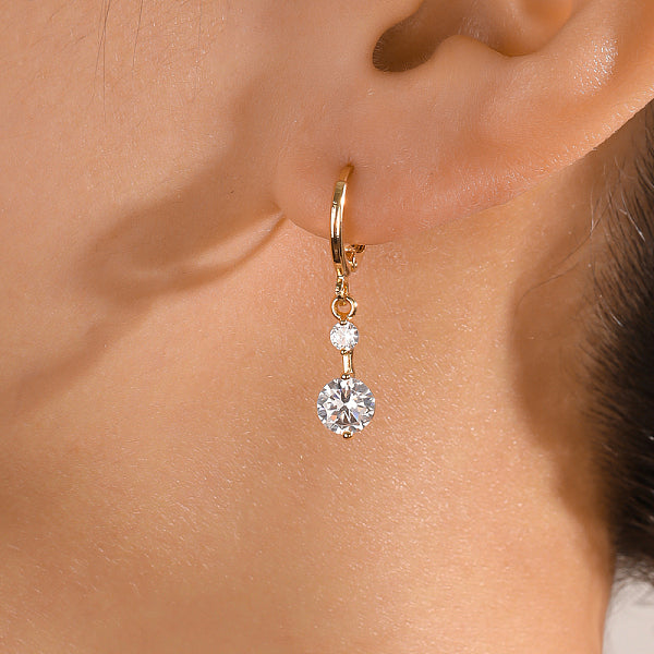 Boucles d'oreilles créoles rondes et plates en laiton pavé de zircones cubiques transparentes de style français