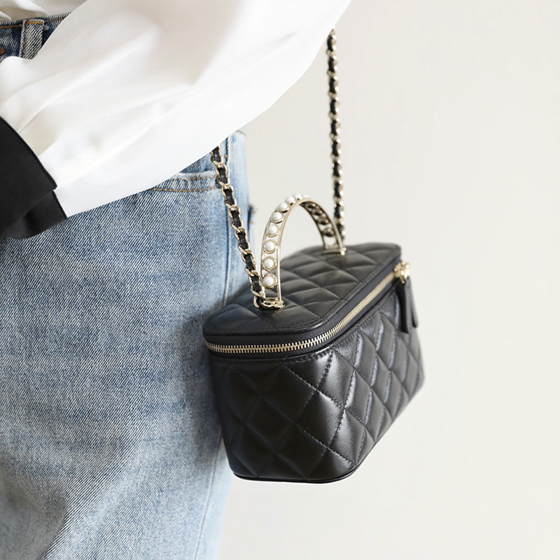 Vanity Case 16CM Lambskin Leather Cosmetic Bag Mirror quality Pearl Chain Bag Designer Crossbody Bag With Box 24C20D
