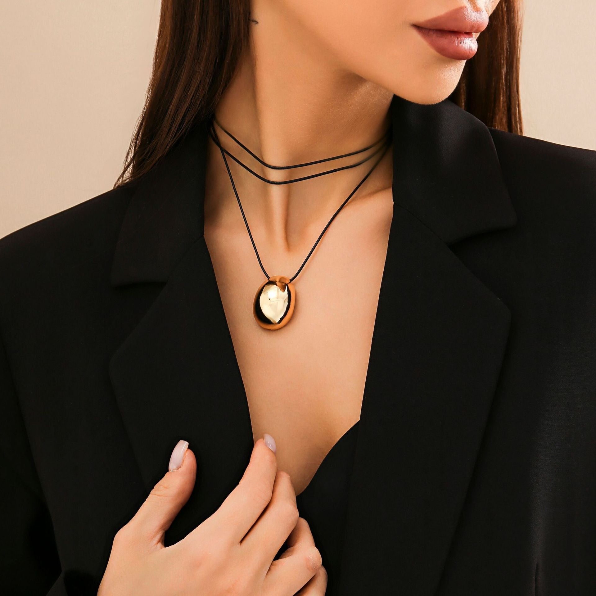European and American Style Exaggerated Geometric Egg Noodles Women&#039;s Versatile Drawstring Necklace with Sweet and Cool Design Collar Accessori