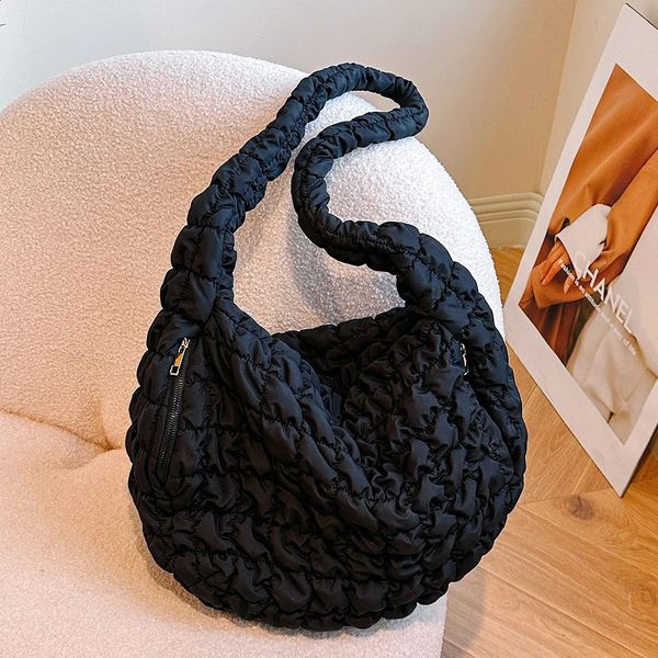 Womens bedding shoulder bag backpack homeless bag large capacity fluffy cross bag bubble bag winter shopping bag 240823