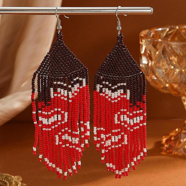 Boucles d'oreilles pendantes à motif de cœur avec pompon rouge