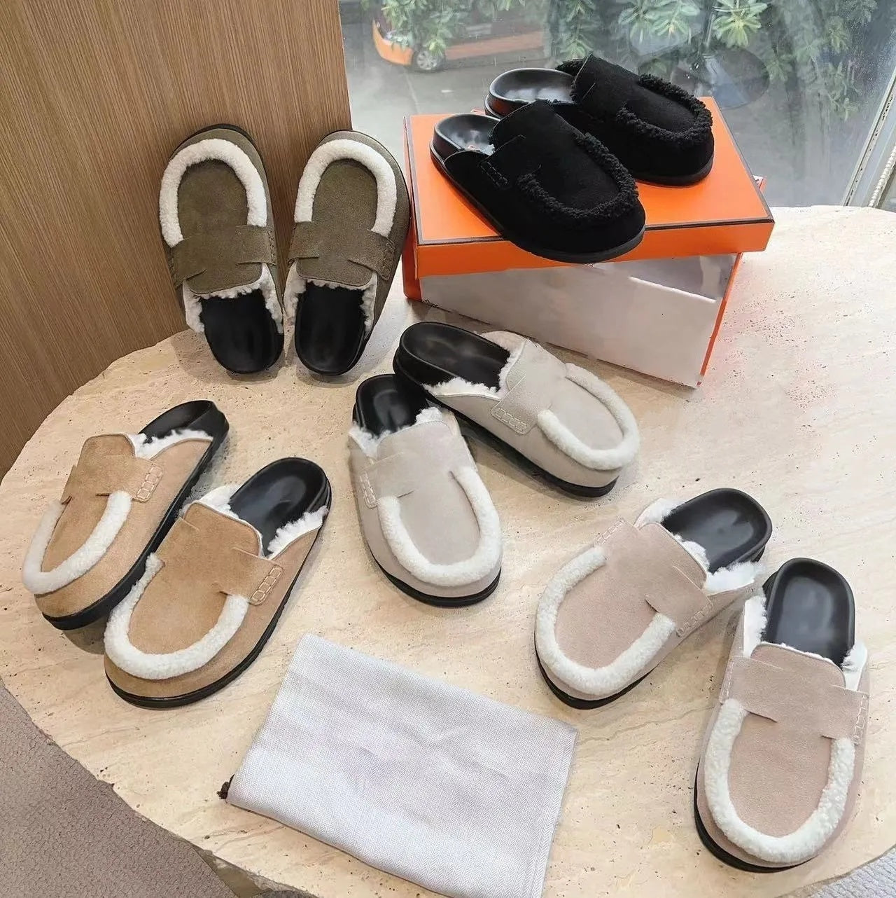 Top quality Suede Fur Slipper Mules Flats shoes Trend Fluffy Furry slipper Slides for women Luxury Designer Winter warm wool slipper Sandals size35-