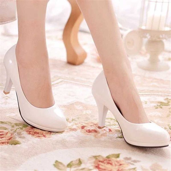 2024 New Womens Pump Shoes Sapatos femininos PU PU raso raso suave redondo de pé alto sapatos de festa de casamento tamanho superior 34-42 y