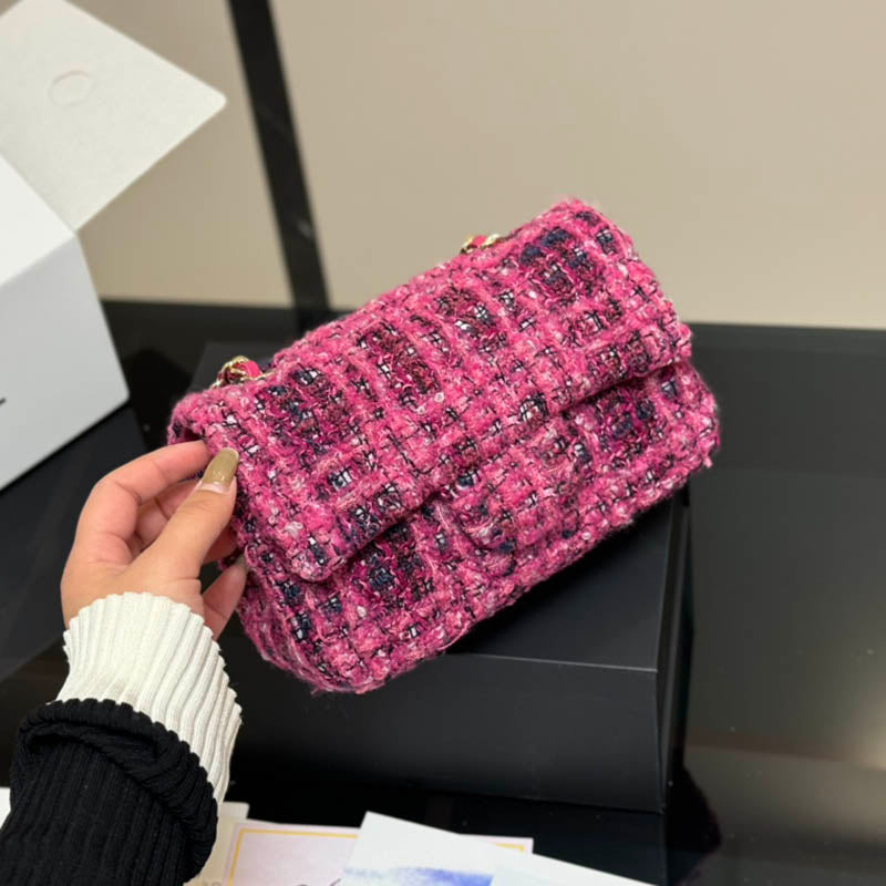 Ladies Designer Fuchsia Knitting Tweed Flap Bag Two-Tone Stripes Plaid Pattern Golden Hardware Matelasse Chain Luxury Handbag Shoulder Bags Crossbod