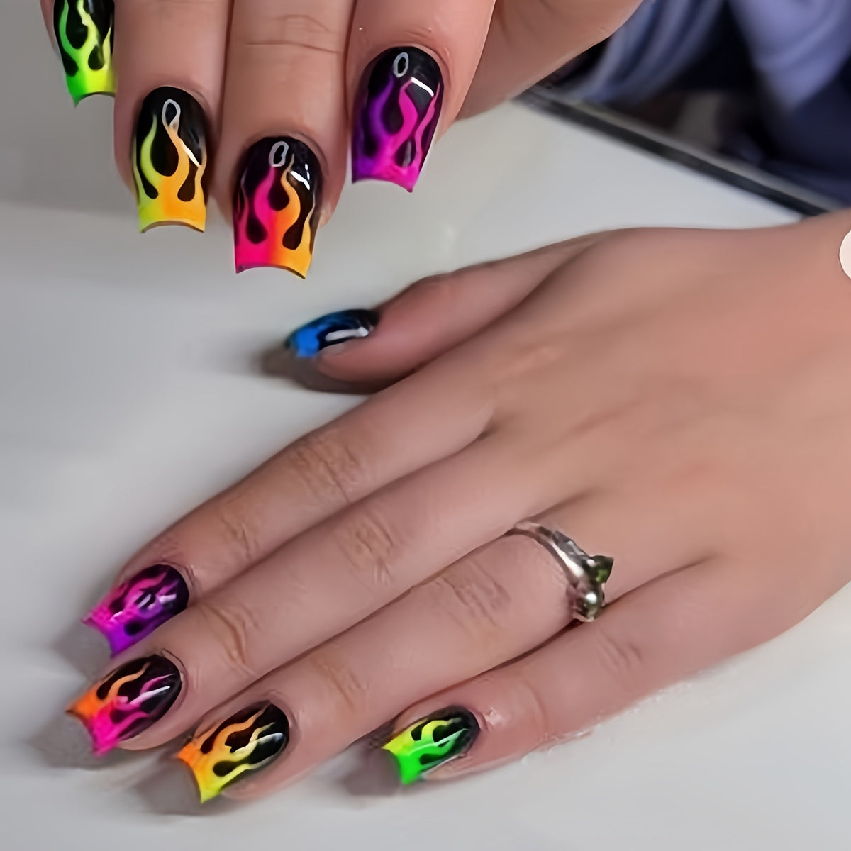 TEMU 24pcs Flame Design Press-on Nails - Black & Neon Glossy False Nails, Medium Square Shape With Vibrant Gradient Flame Patterns For Parties, Daily