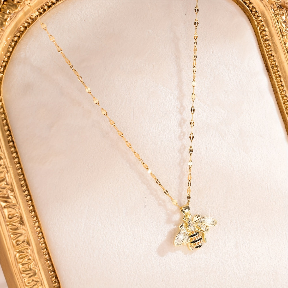 TEMU Elegant Bee Pendant Necklace For Women - Golden-tone Metal With Enamel Detailing, Delicate Chain Jewelry For Casual Attire & Gift , Jewelry &