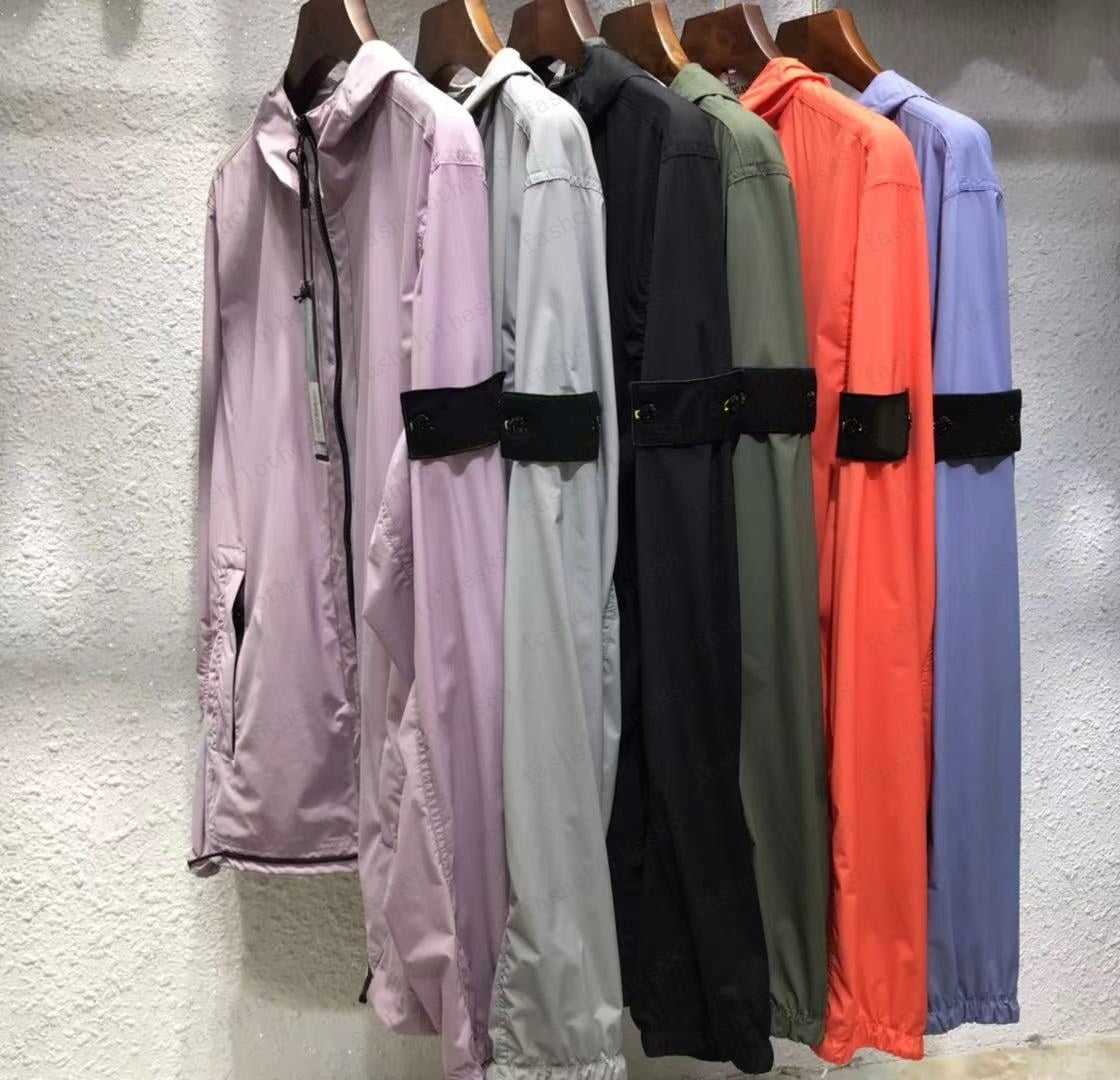 Designer Mens Jacket Spring Autumn Coat Windrunner Fashion Hooded Jackets Sports Windbreaker Casual Zipper Coats Man Outerwear Clothing