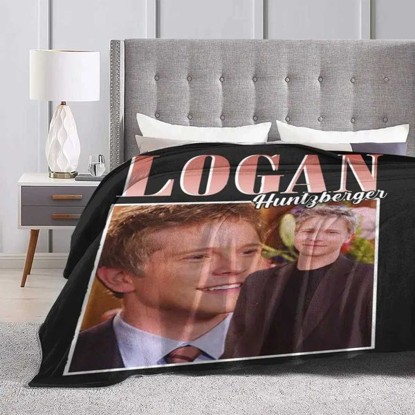 G-Gilmore Girls flannel blanket Logan Huntzberger signature warm soft bedding for chairs office bedding sofas bedding Y241223