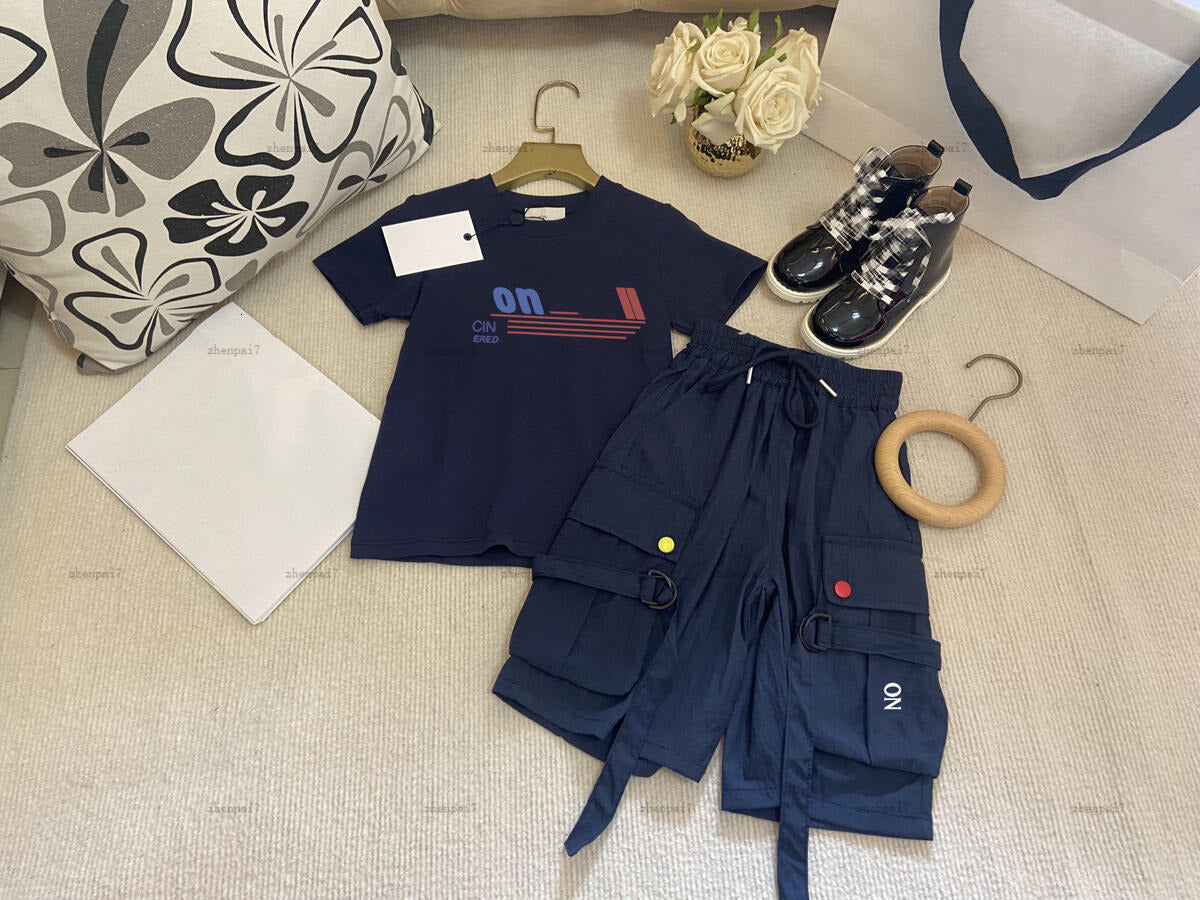 Top baby T-shirt set Large pocket Shorts suit boys girls tracksuits kids designer clothes Summer T-shirt and shorts A165X05N035