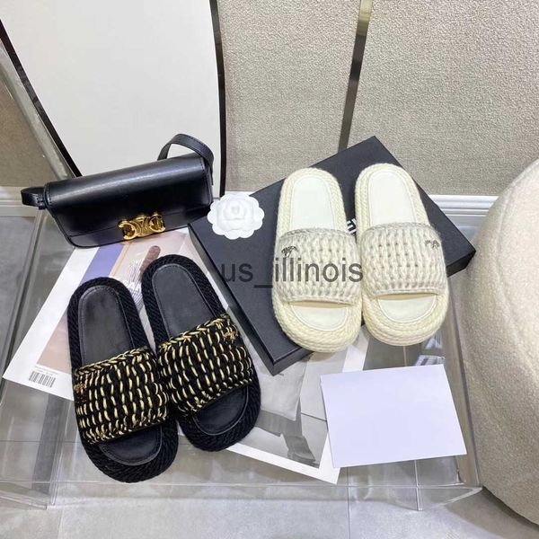 Slippers 24 Little Fragrant Wind Cool Slippers for Women Flat Bottom Summer Outerwear One Line Fairy Style Thick Bottom Knitted Slippers for