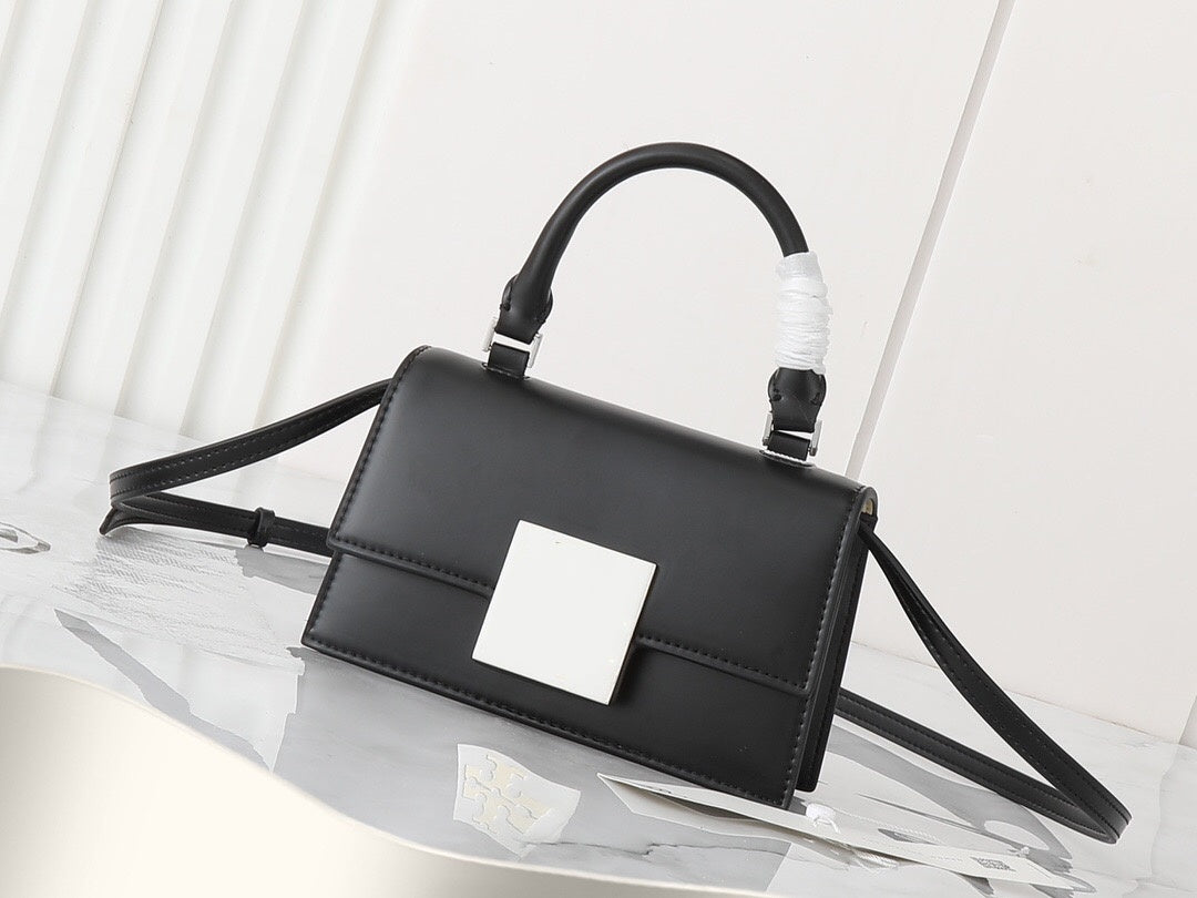 A541-AAAAA Small Fresh Lily Flower Cosmetic Bag - Portable Travel Skin Care Storage