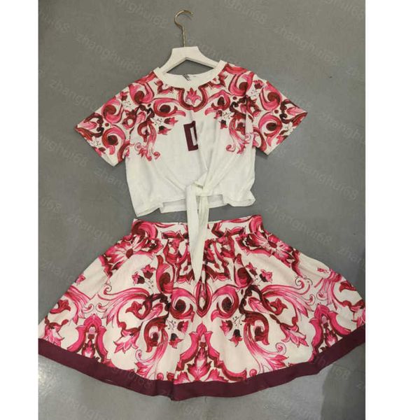 23ss Skirt Set Womens Designer Clothing Round Neck Pure Cotton Printed Ribbon Short-sleeved T-shirt Pleated Half Sets High Quality A1