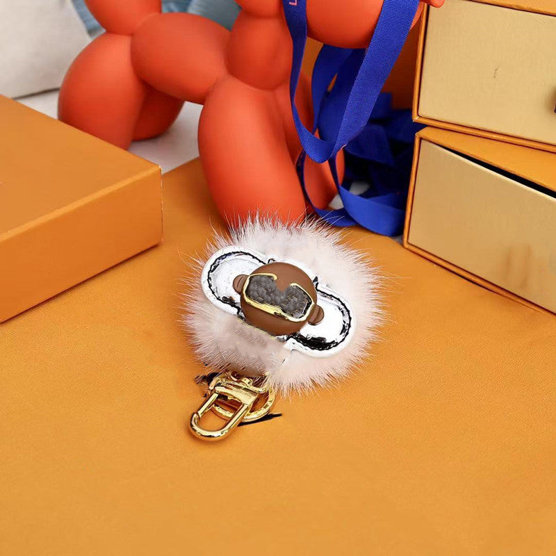 New Style Snow Vivi Bag Charm and Key Holder Keychains Designer Purse fashion bags Pendant Chain Belt Pearls Charm Car Key Ring for charm Men Women