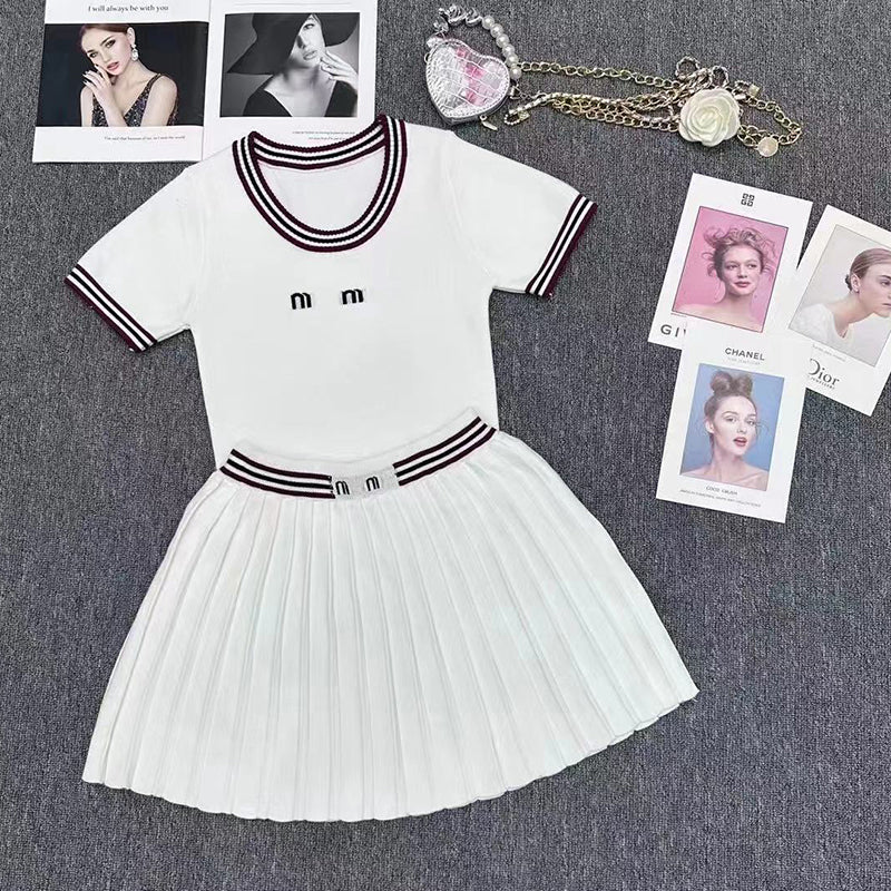 Knitted Designer Skirt Set Two Piece Set Women Knits Top Sweater And Pleated Half Skirts Luxury Dresses Sets For Women Outfits DFG2504237 -13