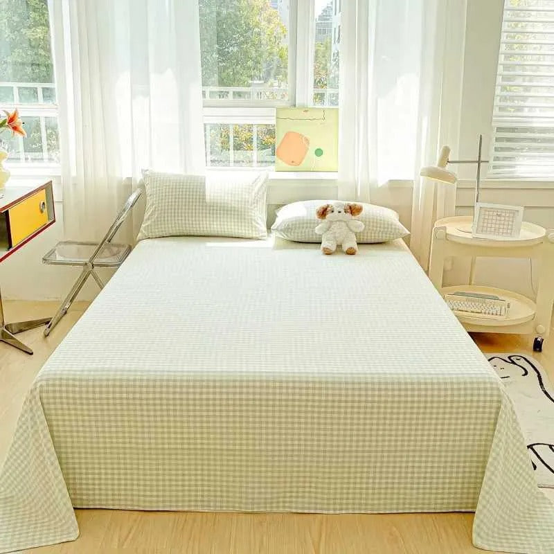 3QX Luxurious Bedding Ensemble: Plush Quilted Duvet Cover for Cozy Bedrooms