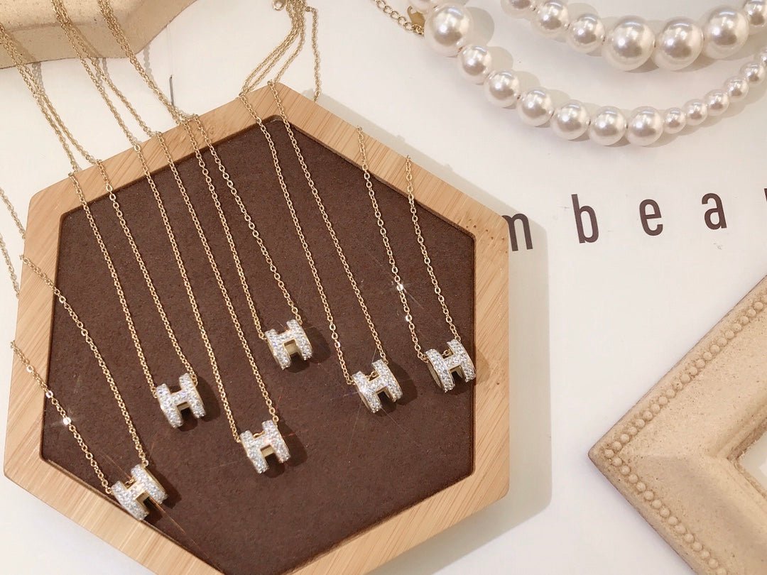 Brand Designer Necklace Choker Letter Long Chain 18K Gold Plated Stainless Steel Letter Pendant Necklaces For Women Jewelry Lover Accessories Gift X