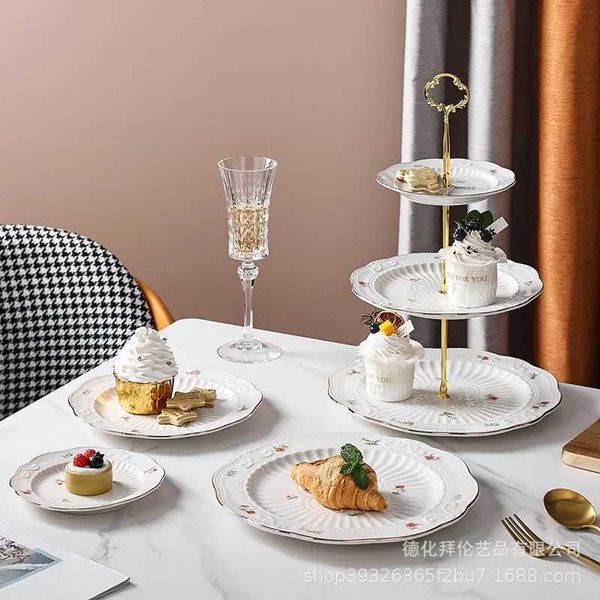 European Style Small Floral Desserts Fruit Plates Home Exquisite Modern Table Layout Creative Relief Ceramic Plates Y240902