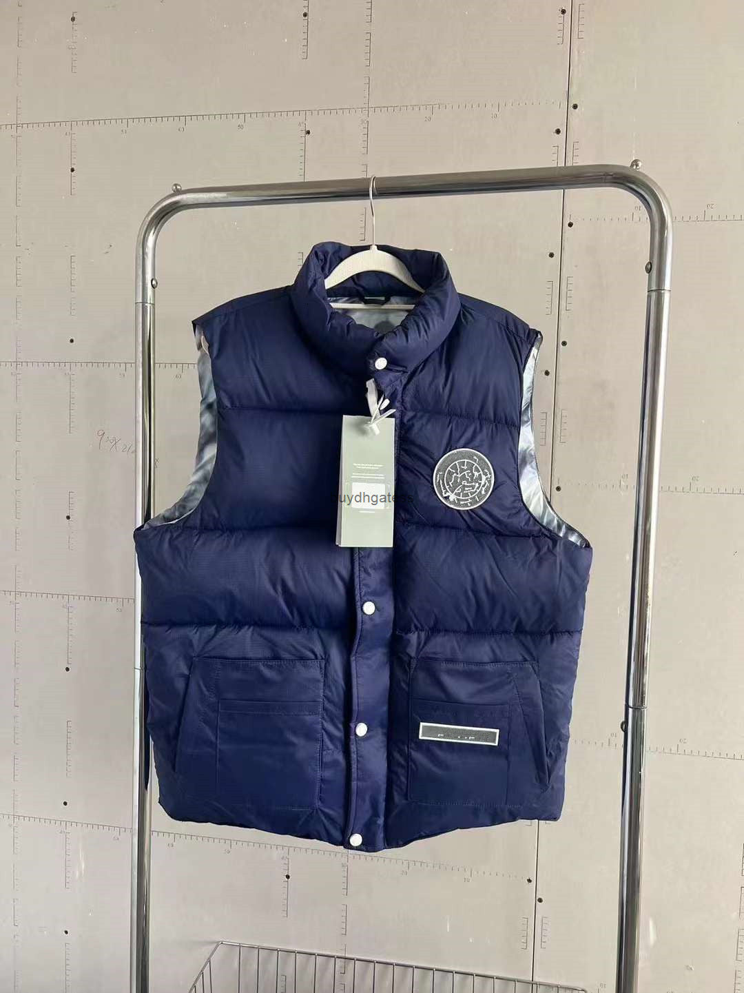 Vpfk Puffer Vest Designer Vest Body Warmer Gilet Jacket Men Designer Stand Collar Zipper Button Letters Embroidery Casual Slim White Duck Down Winte