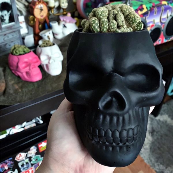 Skull Shaped Pen Pencil Holder Home Office Desk Makeup Supplies Organizer Accessory Prop 240710