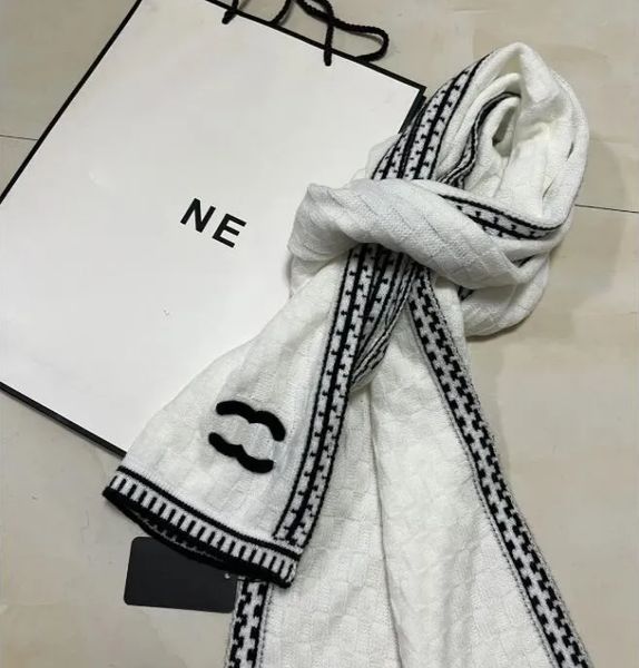 TOP Scarf Designer Cotton Long Fashion Nec Winter Wool Scarves Women Wraps Striped Plaid letter Printed headscarves a3926