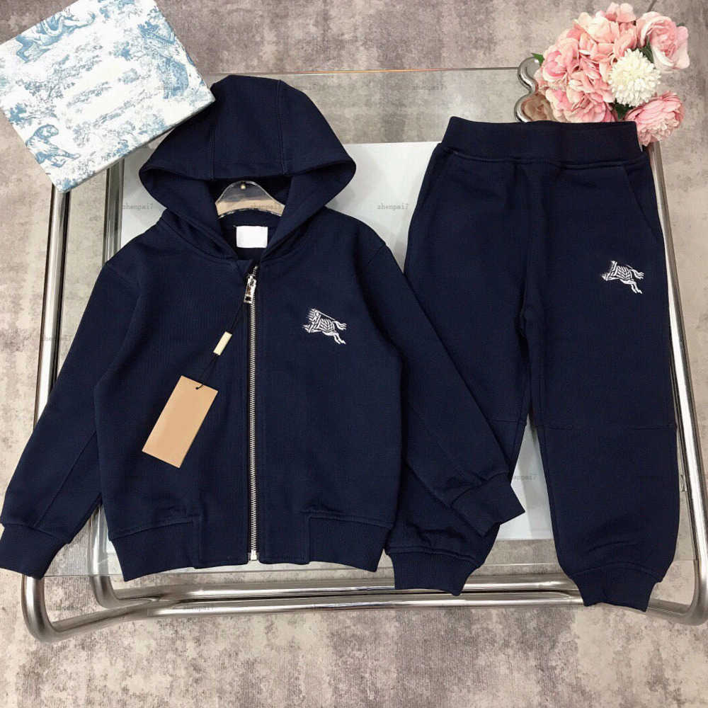 Top one baby Jacket set Autumn boys girls coat suits Various styles Tracksuits Kids designer Clothes Doll bear arrangement jacket and pants A954X26N