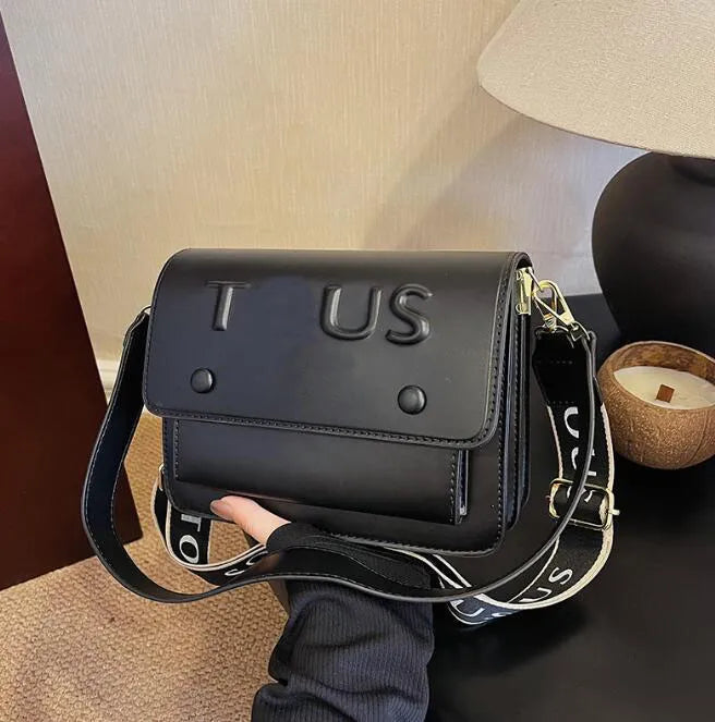 Designer Crossbody Bag Wide Strap Shoulder Bag Women Camera Purse Leather Flap Cross Body Bags Women Luxury Handbag Colored Chest Pack Designers pur