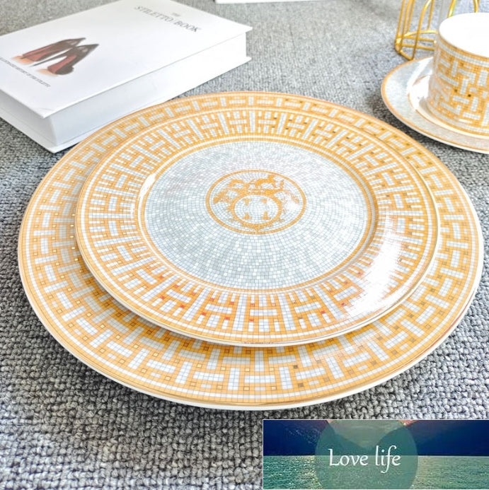 Quatily European Golden Rim Bone China Western Food-Steak Plate Ornaments Model Room Countertop Household Ceramic Dishes Plates Dish