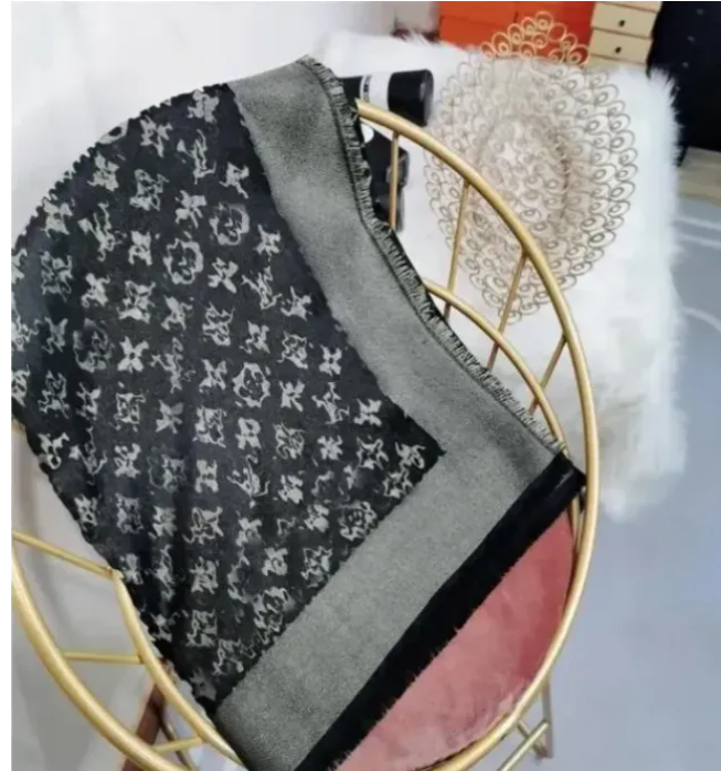 Classic Plaid Women Man Designer Scarf 100% Cashmere Scarves For Winter Warm Womens and mens Long Wraps Size 180x30cm a2354